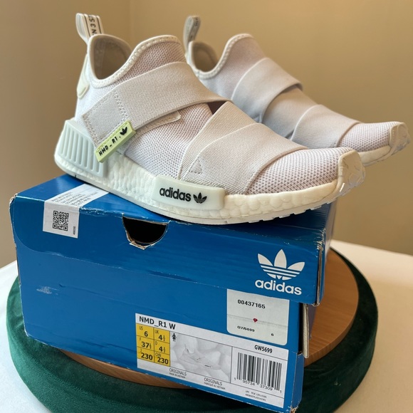 Adidas Women’s NMD_R1 - Picture 2 of 9